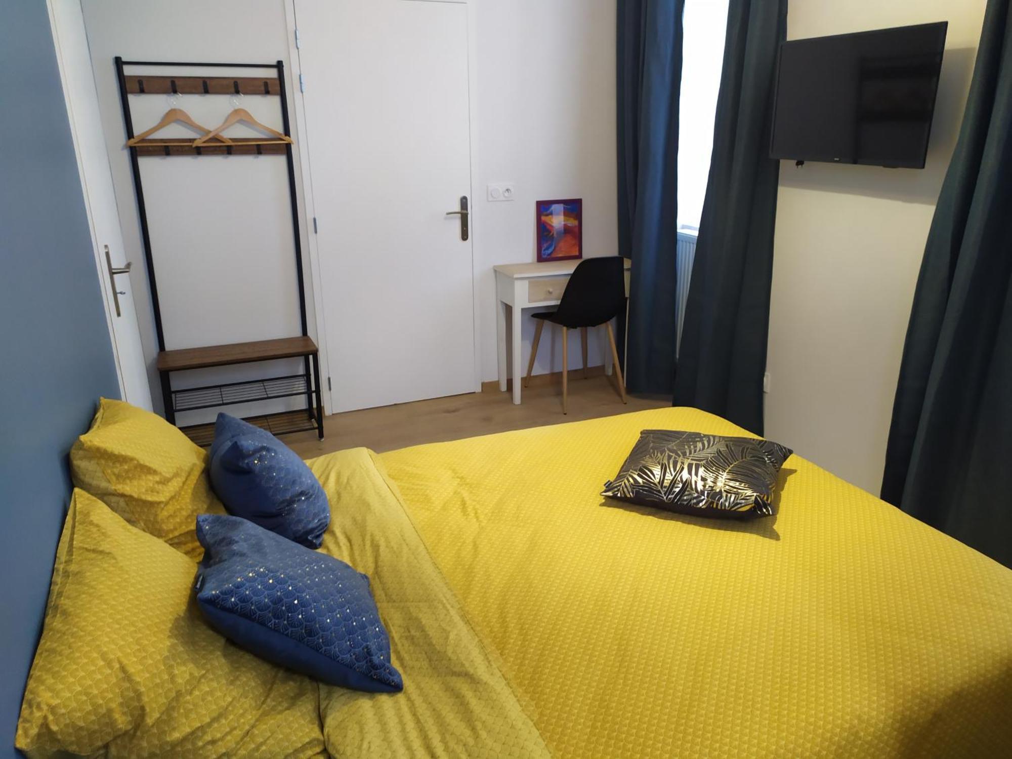 Chambres D'Hotes "Au Pied De La Bealiere" Montpezat-sous-Bauzon Zimmer foto